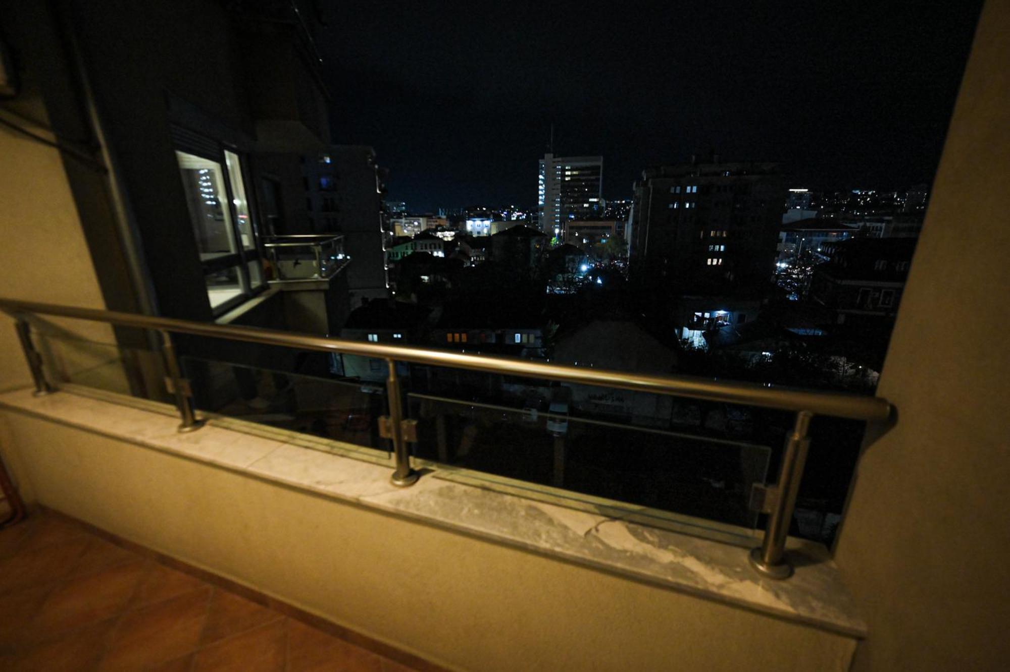 L&B Studio Apartment プリシュティナ エクステリア 写真